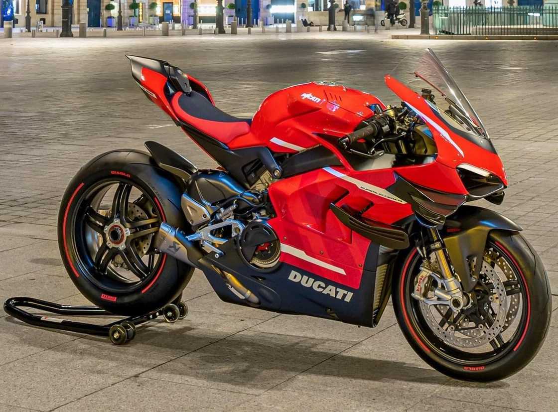 Ducati Superleggera V4