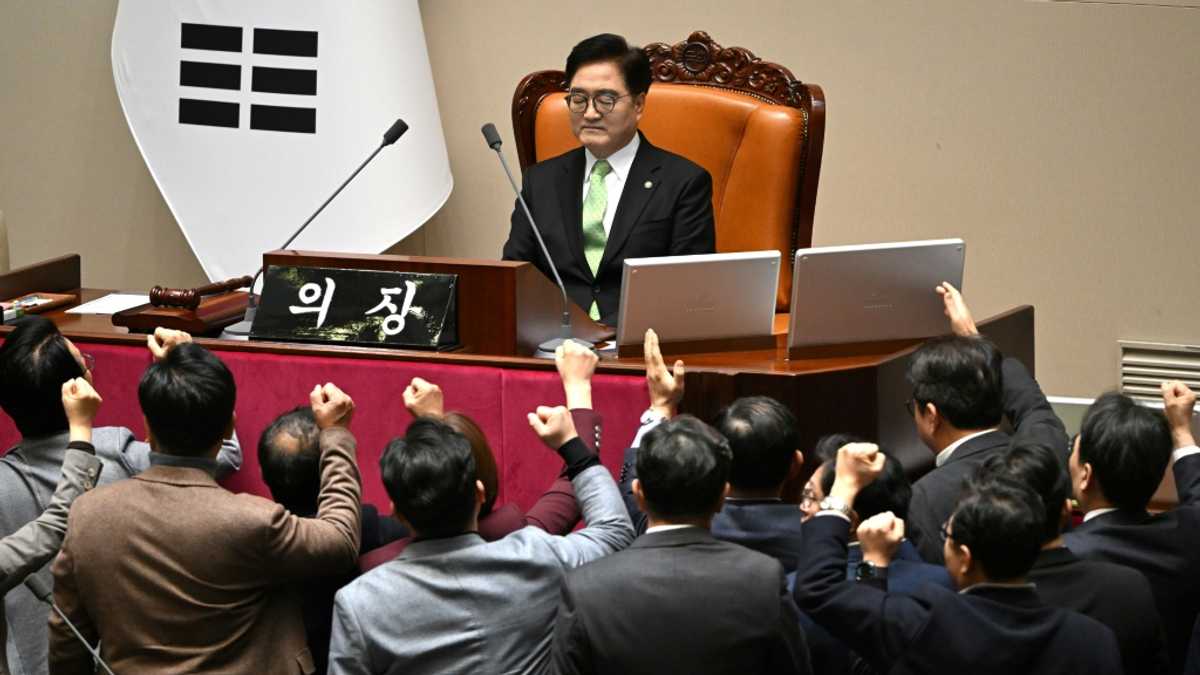 Political turmoil shakes South Korea's economy