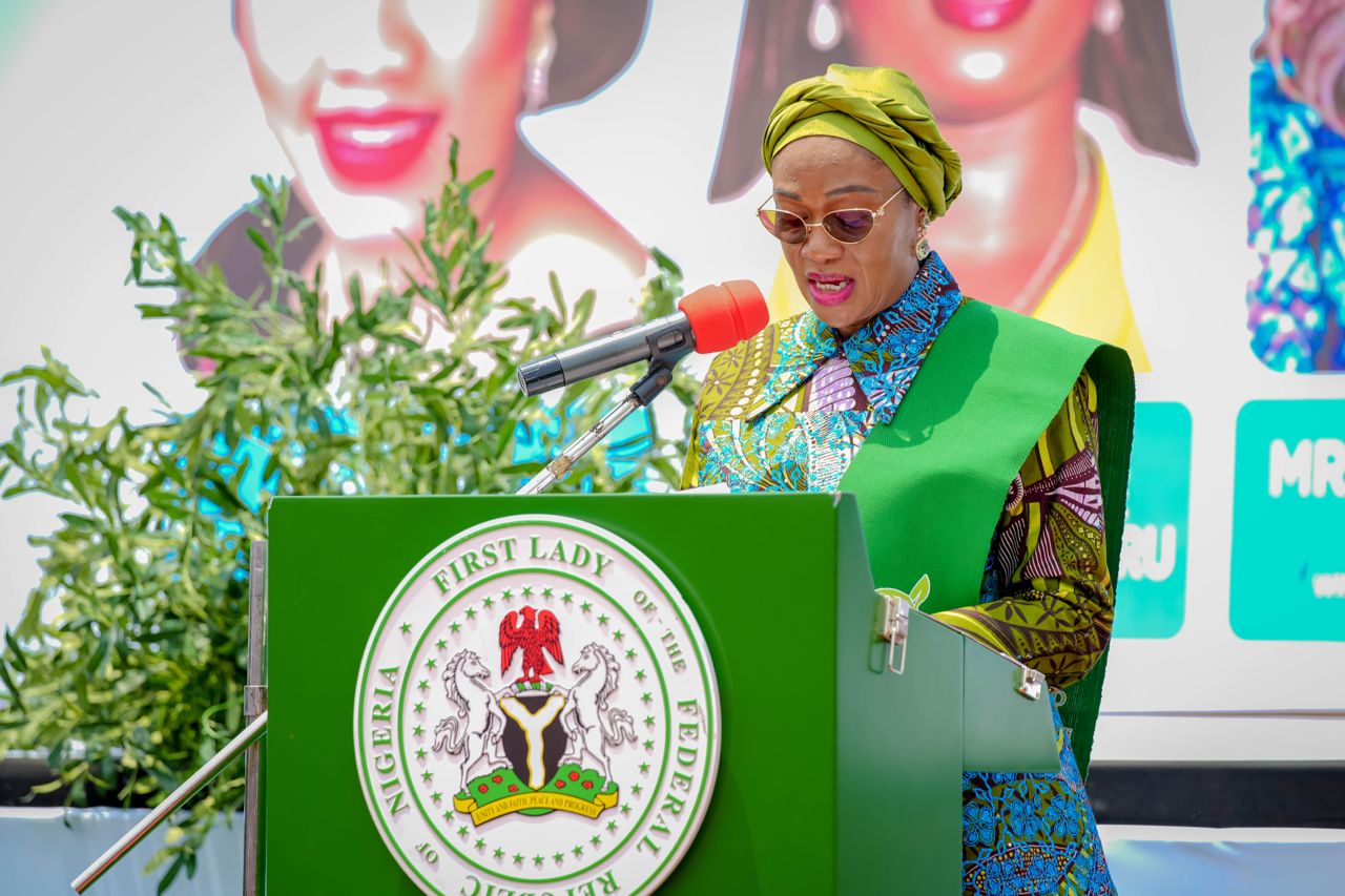 250 Ebonyi Elderly Citizens Receive N200, 000 From First Lady