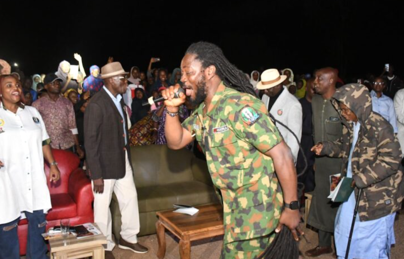 Daddy Showkey lights up wounded soldiers’ Christmas