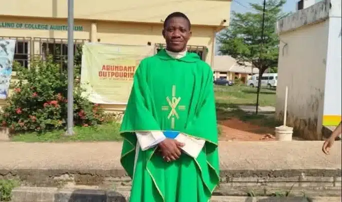 Gunmen Kill Catholic Priest, Okonkwo In Anambra