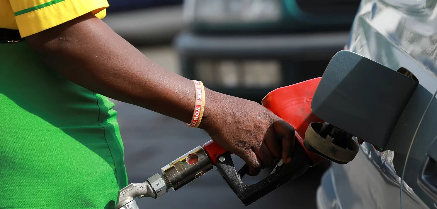 Motorists Anticipate Lower Petrol Costs On NNPC, Dangote Price Slashes