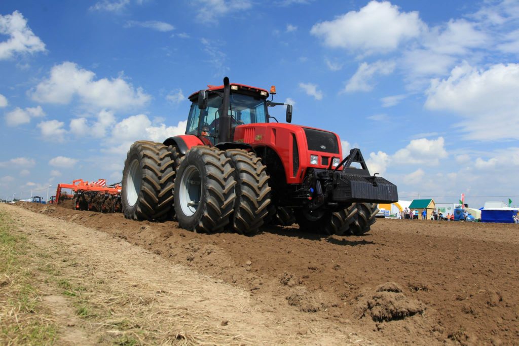 Reps Probe Non-delivery Of 2,000 Tractors, 100 Combined Harvesters