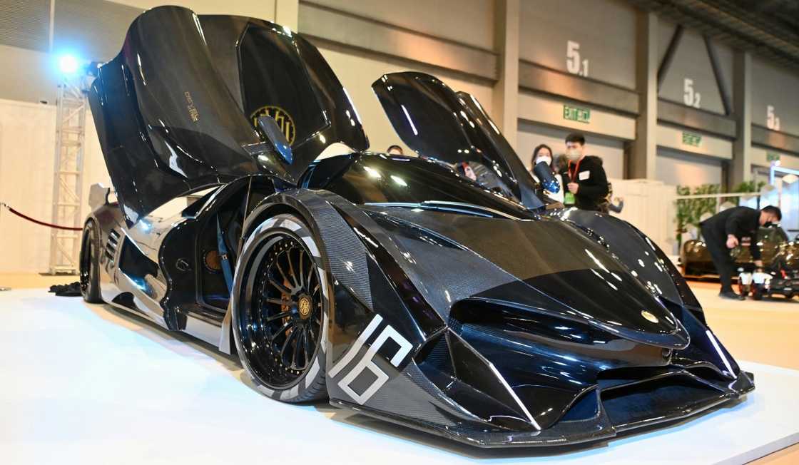 Devel Sixteen