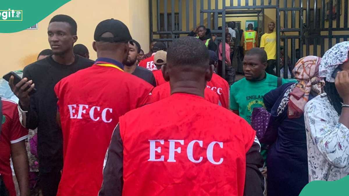 EFCC Reacts as 'Yahoo Boy' Reportedly Opens Fire, Kills Top Operative in Anambra