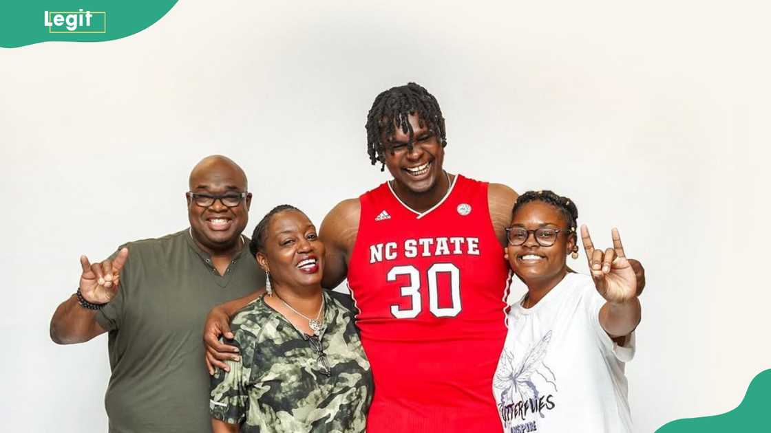 From (L-R) Dwight Sr, Takela Burns, DJ Burns and Nadia