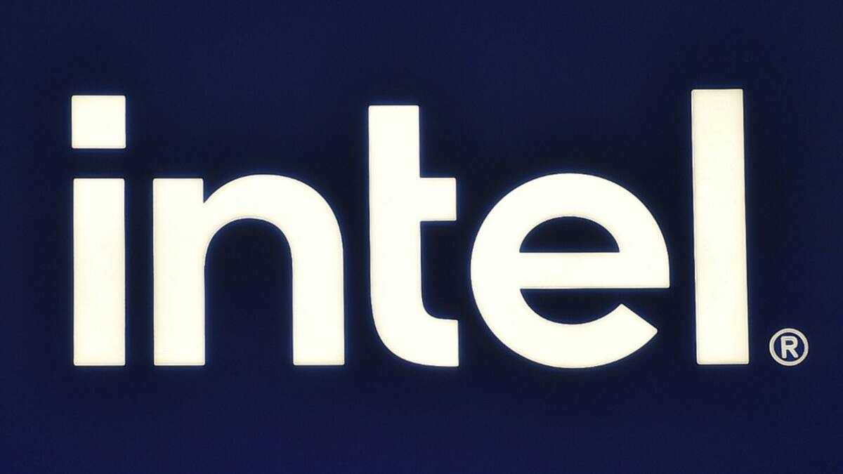 Chipmaker Intel beats revenue expectations amidst Q4 loss