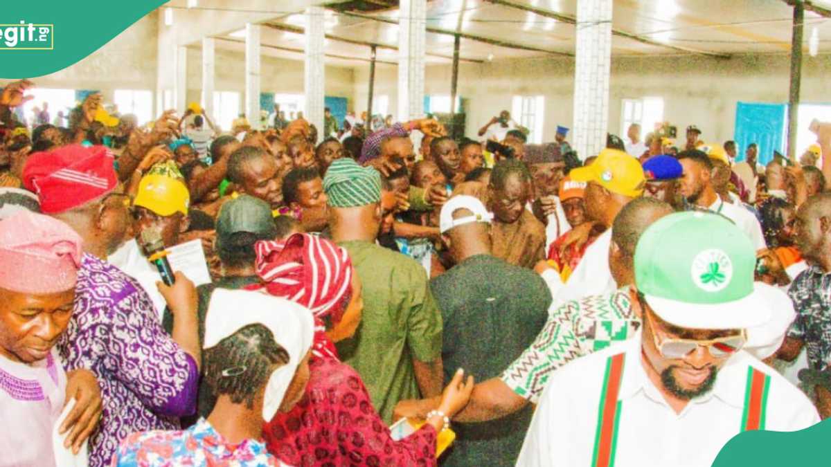 2027: Jubilation as Over 8,000 Defectors Join APC in Prominent Nigerian State, Details Surface