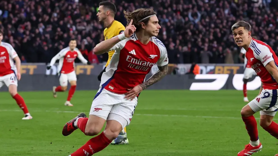 Arsenal defeat Wolves after Myles Lewis-Skelly's controversial red card