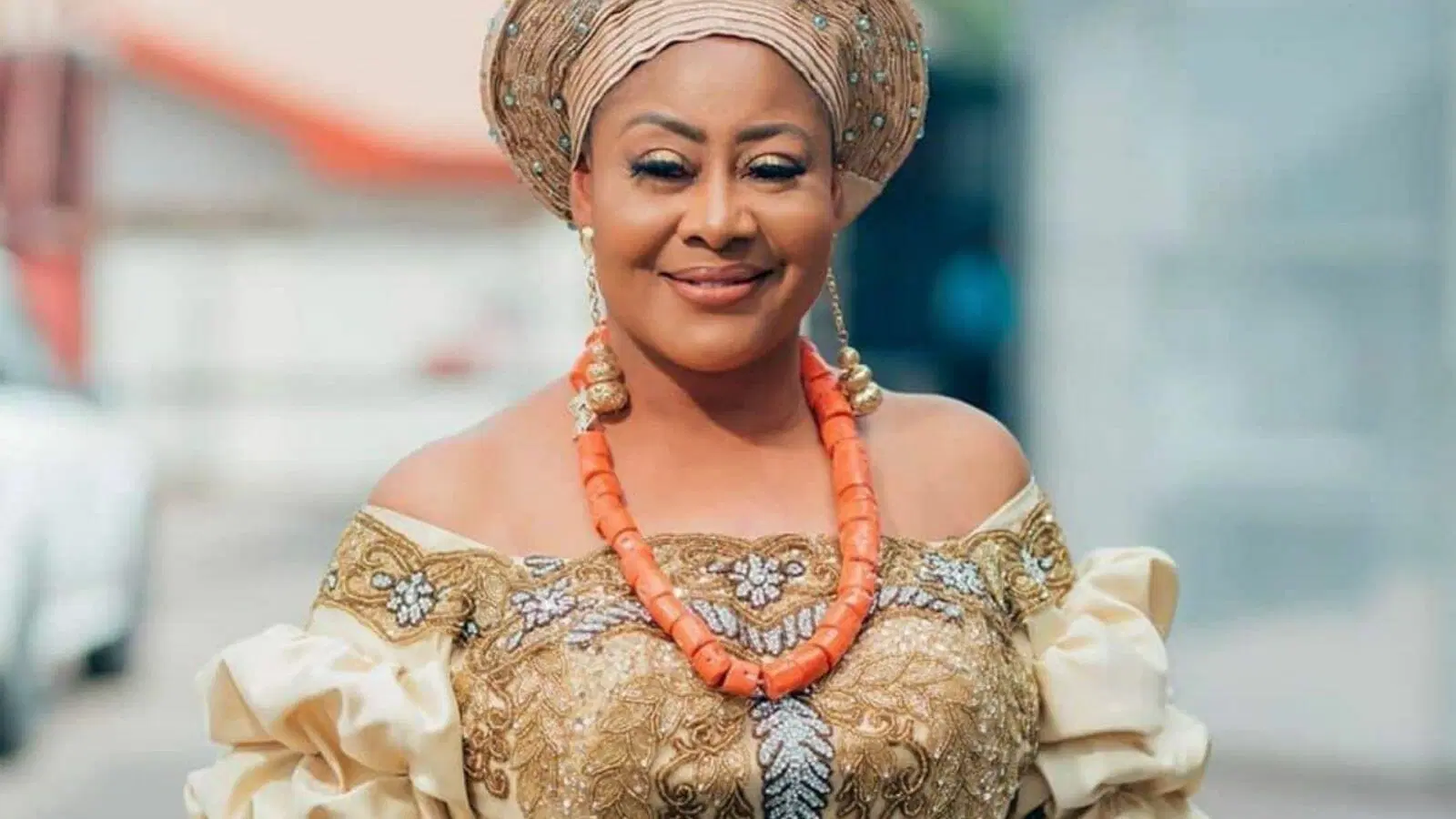 How can you come to audition without a bra - Veteran actress, Ezeonu disgraces 2 Genz- baddies on set (video)