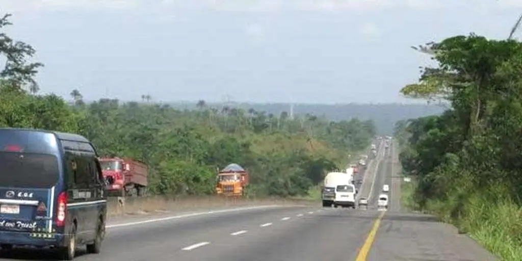 Lone accident claims 5 lives on Lagos-Ibadan expressway