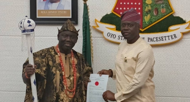 Makinde Presents Staff Of Office To New Alaafin Of Oyo