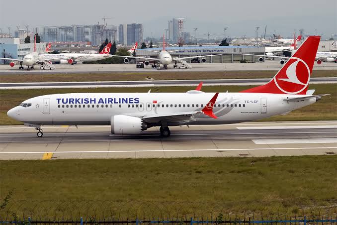 Narrow escape as Turkish Airlines passengers plane makes emer