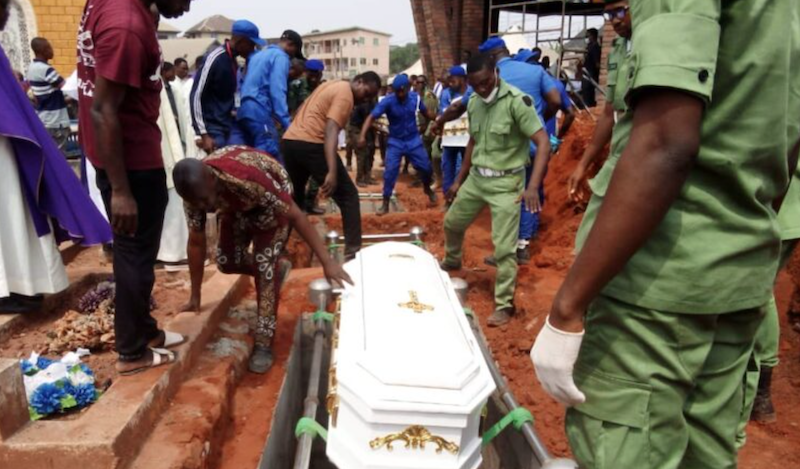 PHOTO: Catholic Priest killed by gunmen in Anambra buried amidst tears