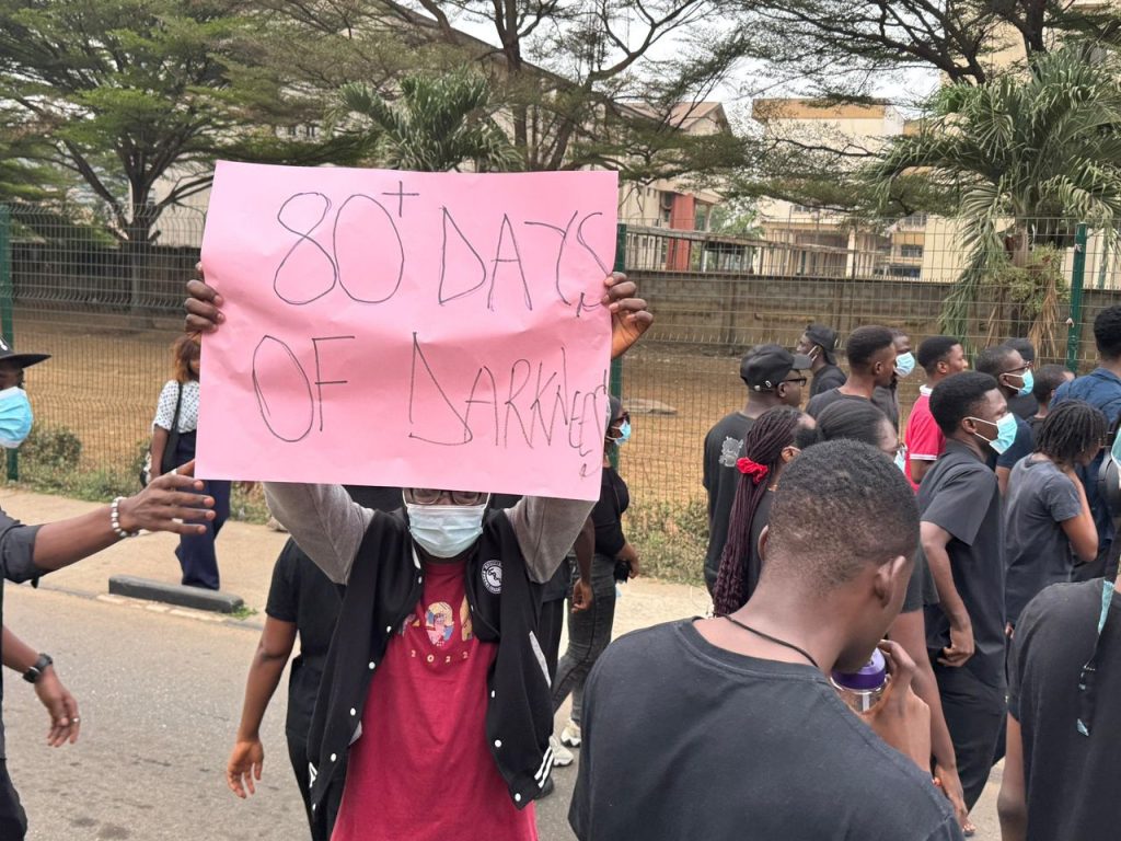 UI Students Protest 82-day Power Outage At UCH