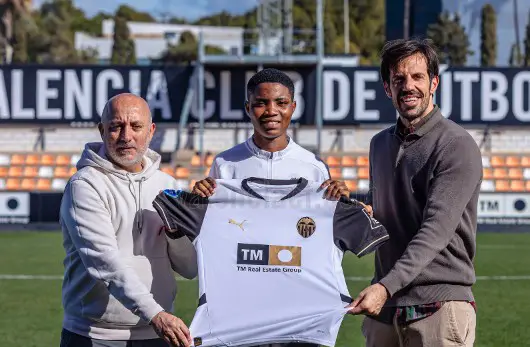 Valencia Ladies Sign Nigerian Forward