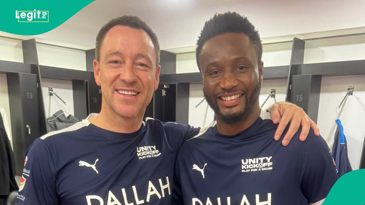 Mikel Delivers Assist to Owen in Star Studded John Terry vs Roberto Carlos Novelty Match