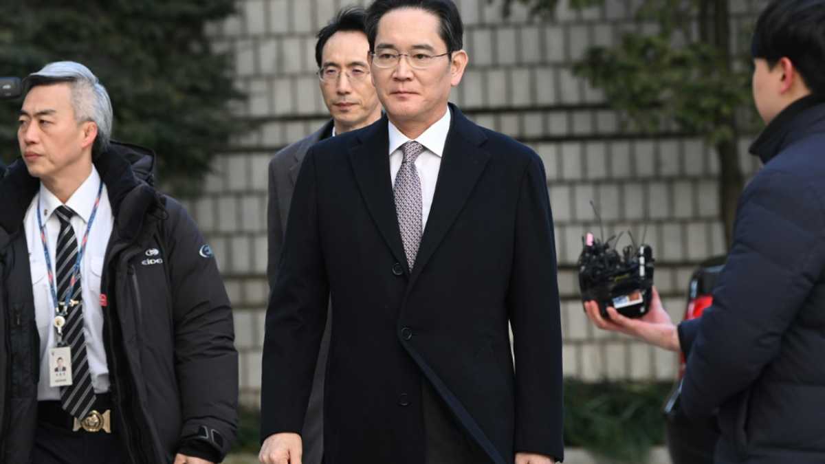 South Korea appeals court upholds Samsung chief's fraud acquittal