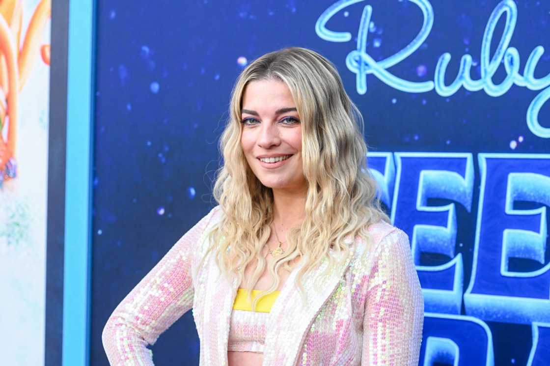 Annie Murphy attends a movie premiere in Los Angeles, California