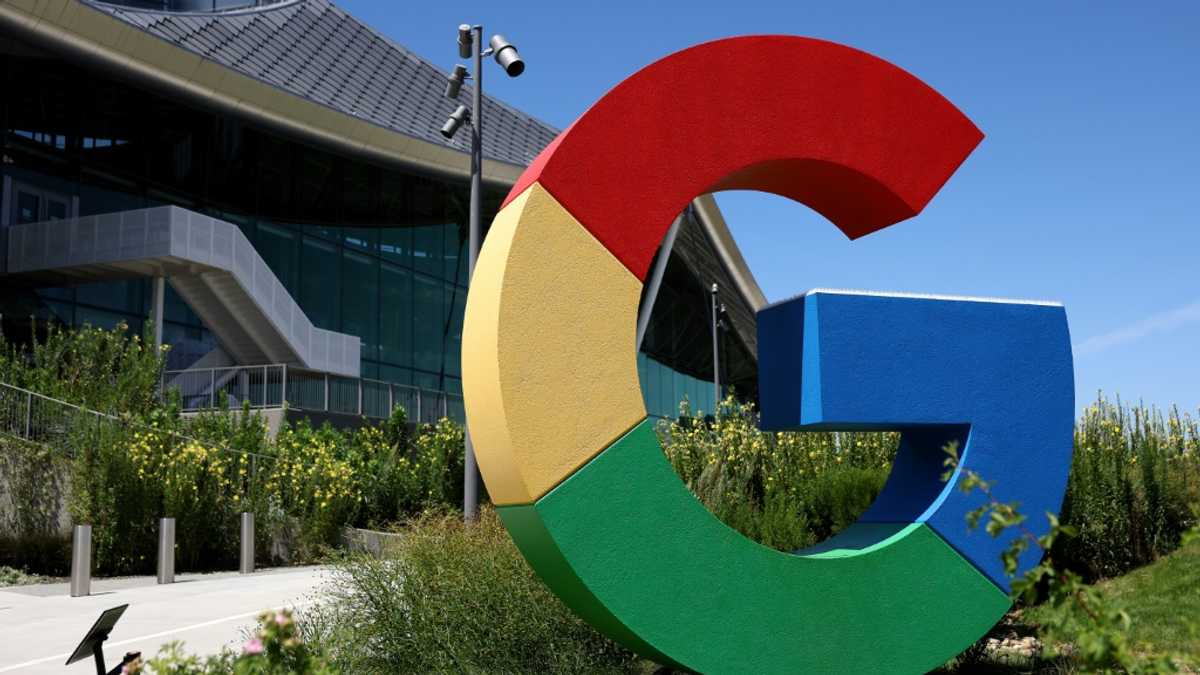 Google halts workplace diversity push