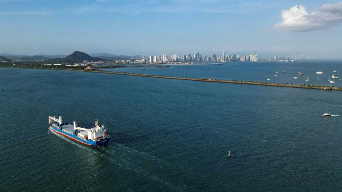 US government vessels to sail free through Panama Canal: State Dept