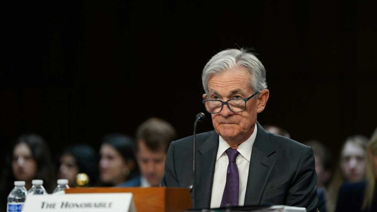 US Fed chair says in no rush to tweak interest rate policy