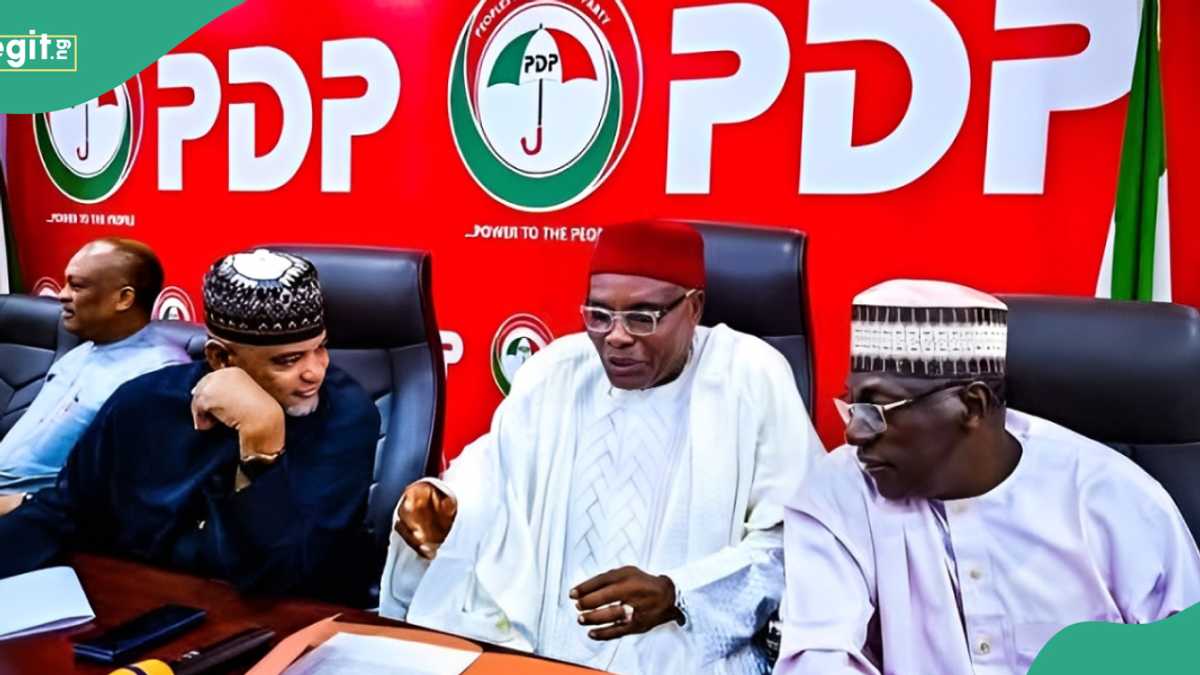 JUST IN: Ex-PDP Chairman, Others Defect to APC, Details Emerge