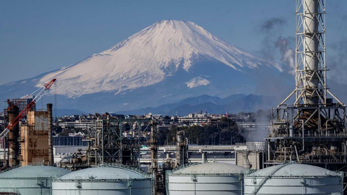 Japan 2024 growth slows despite stronger fourth quarter