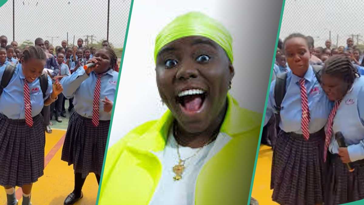 Teni Pulls a Surprise Visit at Her Alma Mater Apata Memorial, Rocks School Uniform, Sponsors Pupil