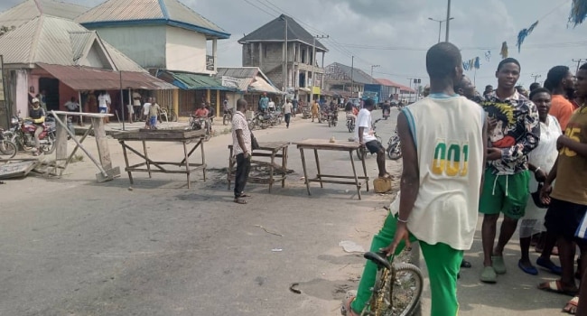 Protest Erupts In Rivers Community As Police Officer Kills Man