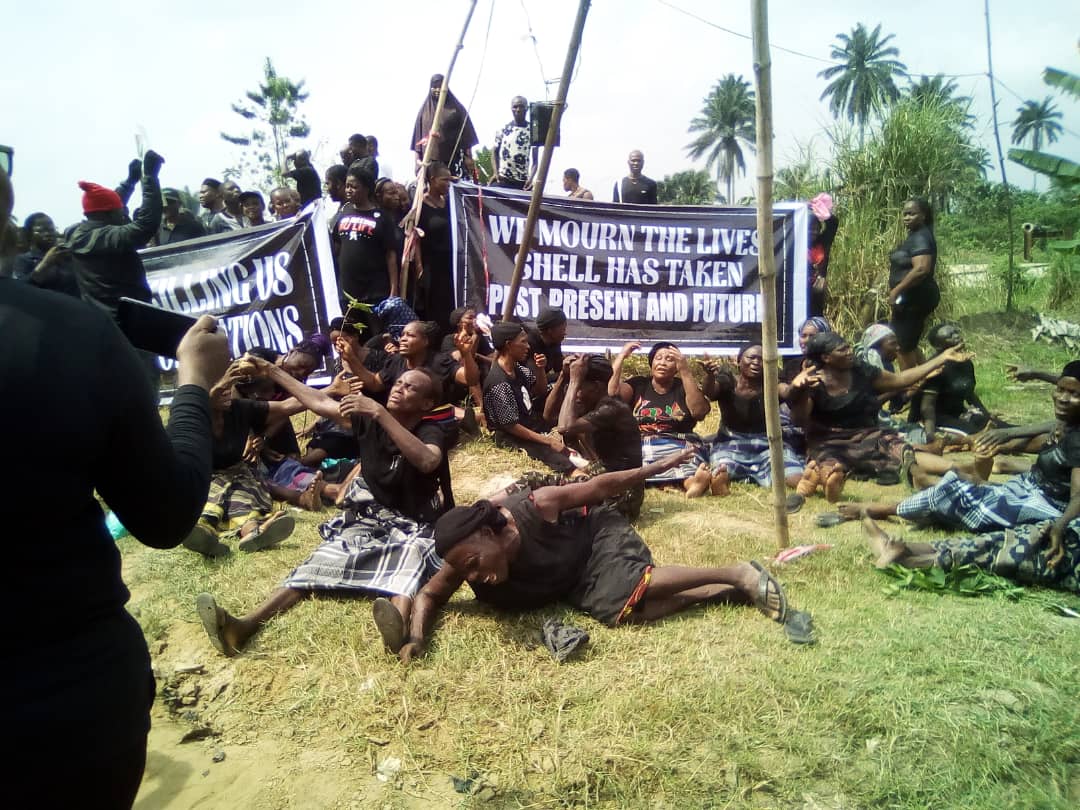 Rivers Community Protests Fresh Oil Spill At Shell Manifold