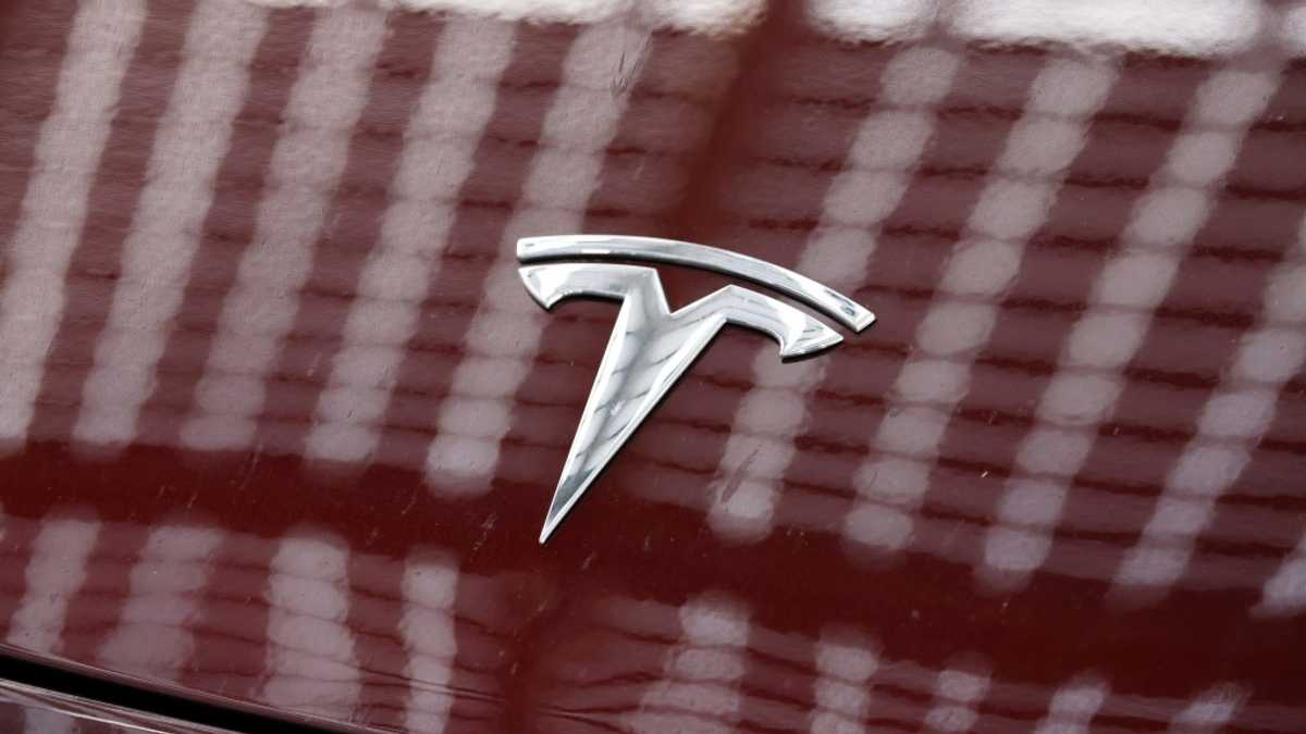 Tesla sales tumble in Europe in the first quarter